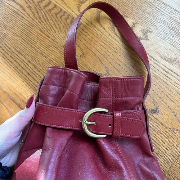 👜COACH: Burgundy vintage, Legacy belted SoHo crossbody bucket bag, #4156. - Picture 4 of 15